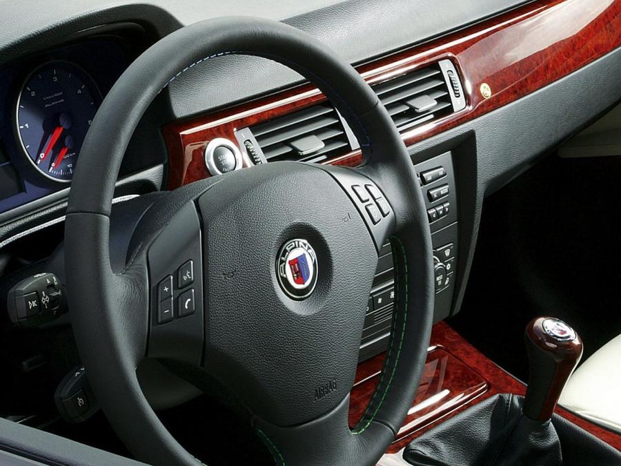 Детали интерьера Alpina D3 Limousine (E90) 2005 года  (фото 6 из 13)